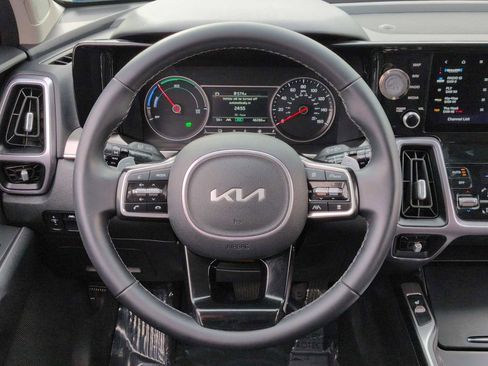 Used 2023 Kia Sorento EX w/ Panoramic Sunroof Package image 39