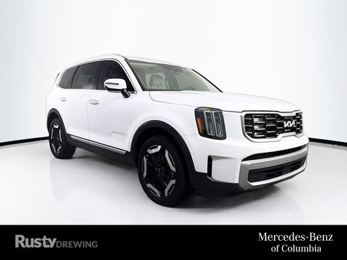 Used 2023 Kia Telluride S AWD/4WD image 1