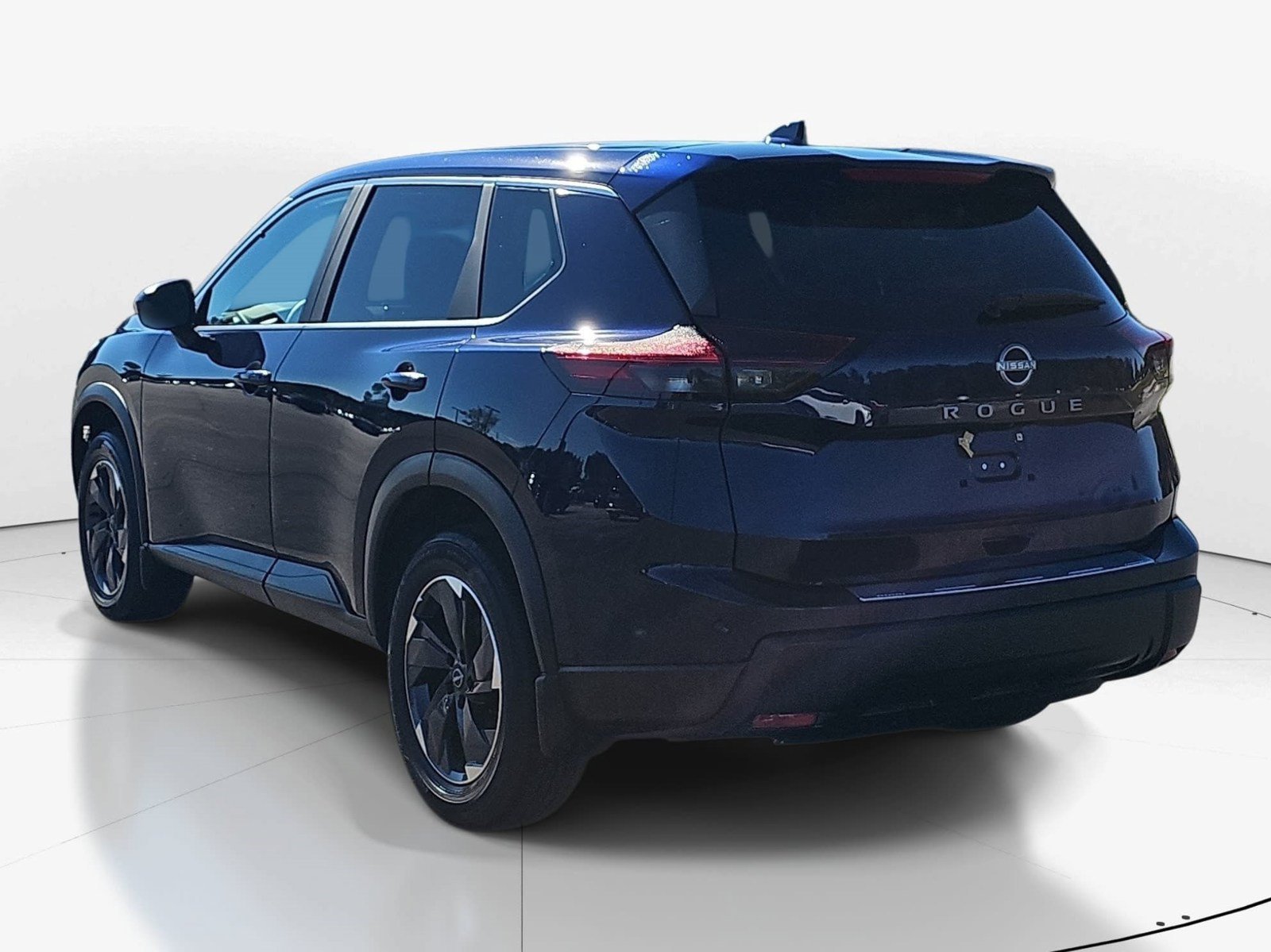 Used 2026 Nissan Rogue SV FWD image 6