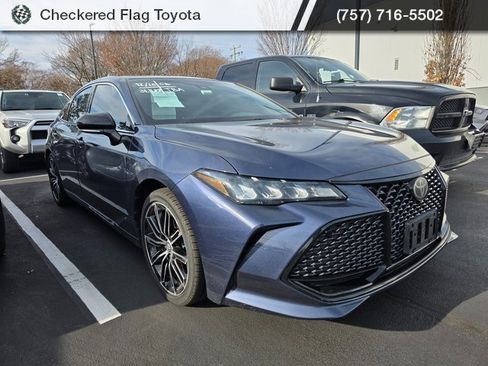 Used 2019 Toyota Avalon XSE image 1