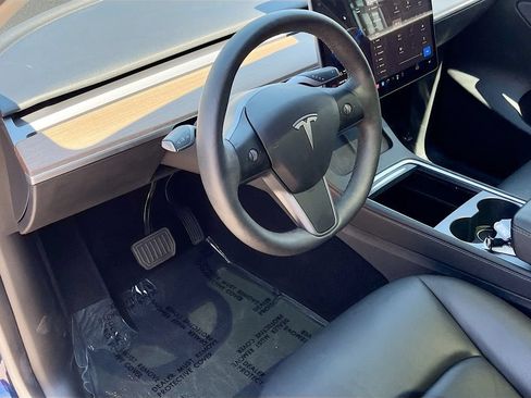 Used 2024 Tesla Model Y Long Range AWD/4WD image 10