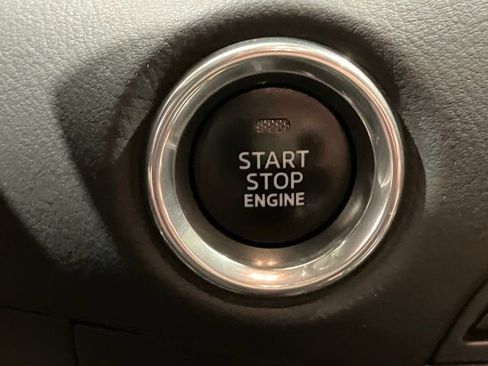 Used 2018 MAZDA CX-5 Touring image 40