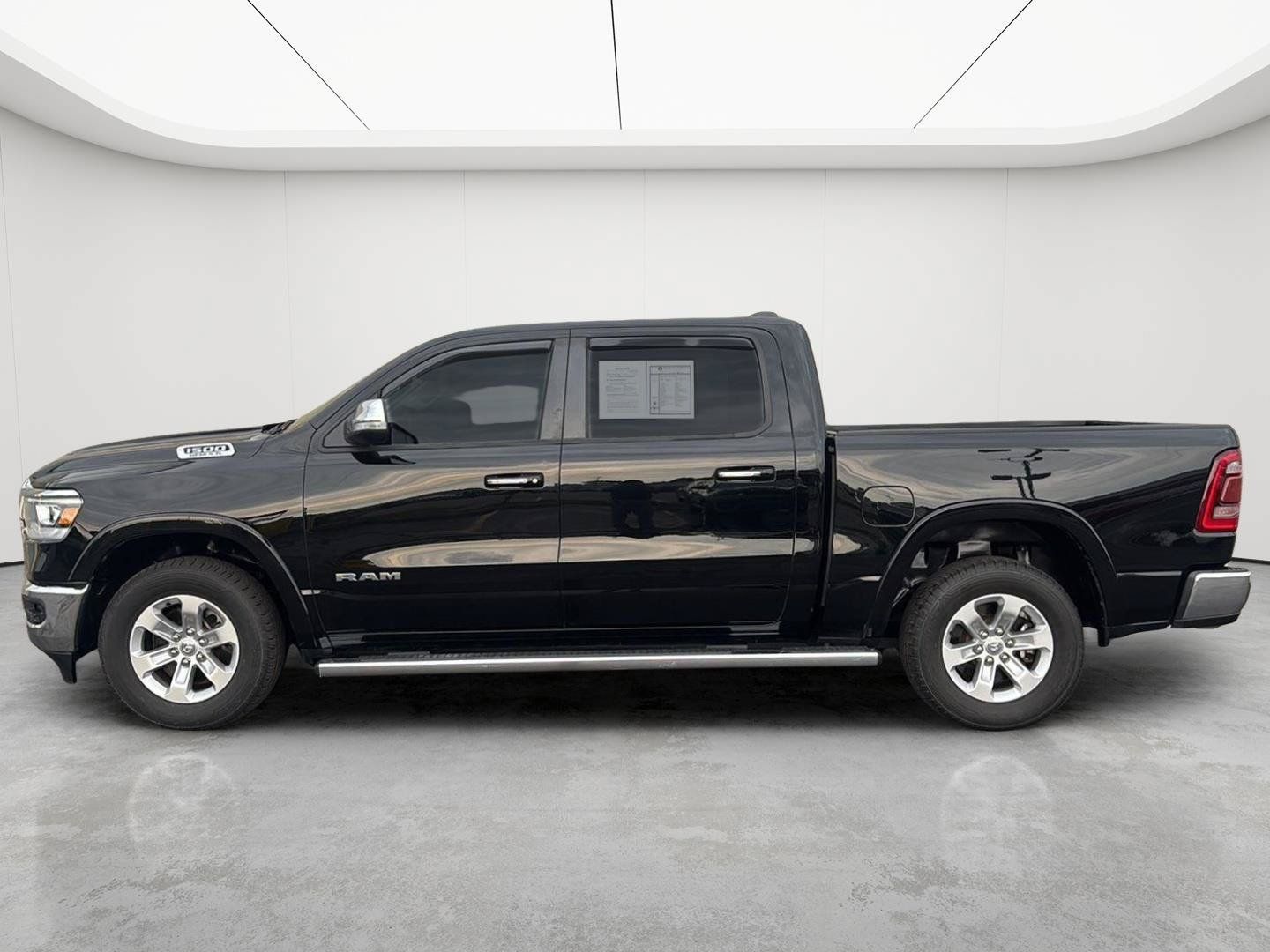 Used 2021 RAM 1500 Laramie AWD/4WD image 37