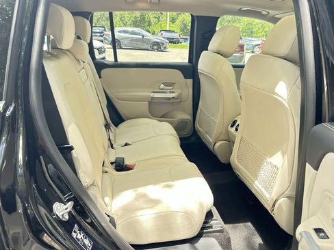 Used 2023 Mercedes-Benz GLB 250 image 13
