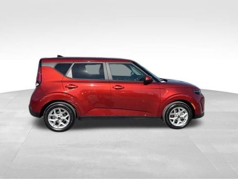 Certified 2023 Kia Soul S image 9