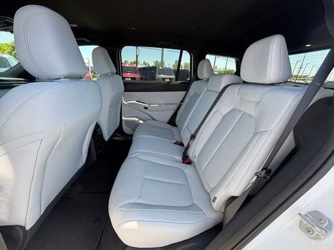 New 2026 Jeep Cherokee Laredo AWD/4WD image 10