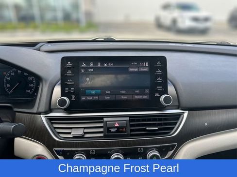 Used 2018 Honda Accord Touring image 22