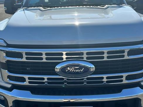 New 2025 Ford F550 4x4 Regular Cab Super Duty image 8