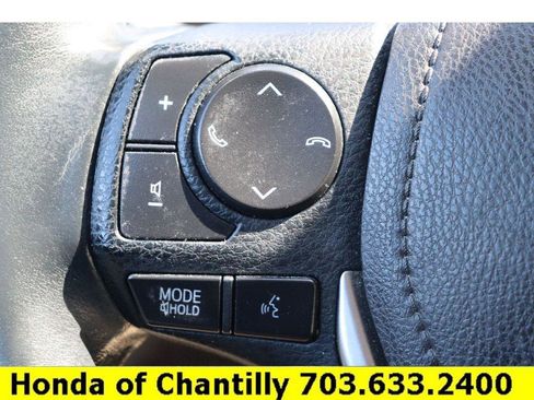 Used 2018 Toyota RAV4 Limited image 12