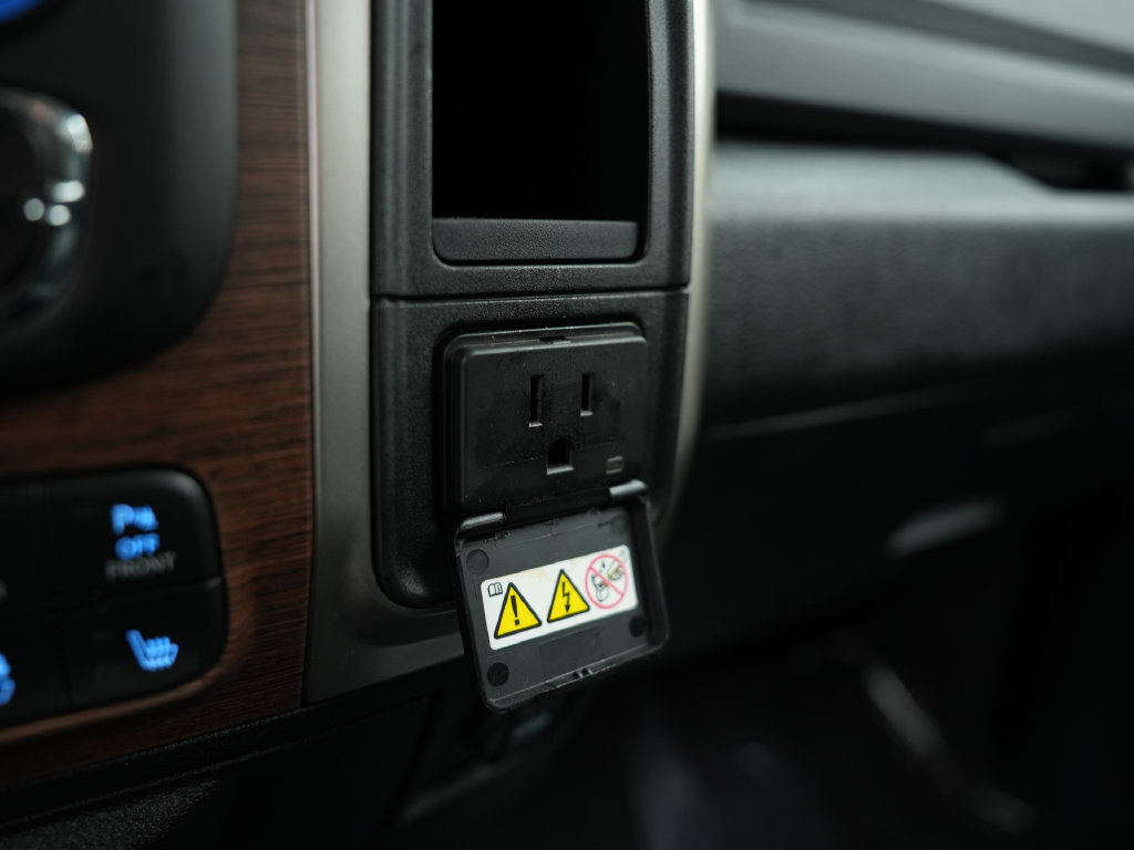 Used 2018 RAM 1500 Laramie w/ Convenience Group AWD/4WD image 22