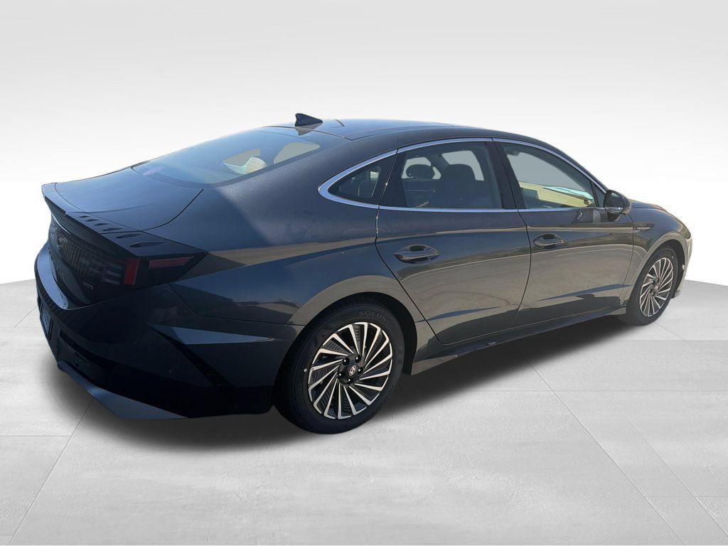 New 2026 Hyundai Sonata Limited FWD image 7