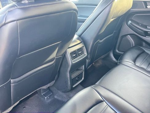 Used 2024 Ford Edge SEL image 24