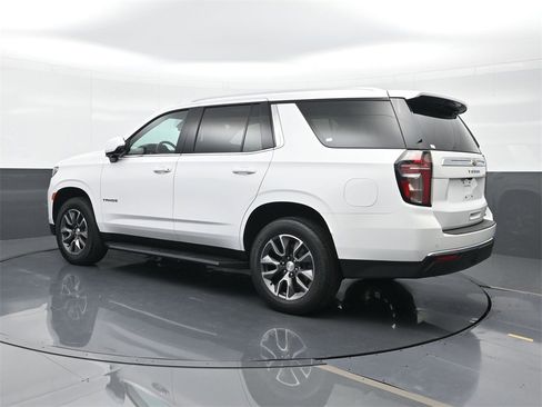 Used 2023 Chevrolet Tahoe LT w/ LT Signature Package image 3
