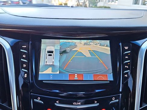 Used 2020 Cadillac Escalade Premium Luxury image 18