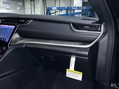 New 2025 Jeep Grand Cherokee Limited w/ Trailer Tow Package image 50