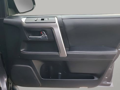 Used 2021 Toyota 4Runner SR5 Premium image 13