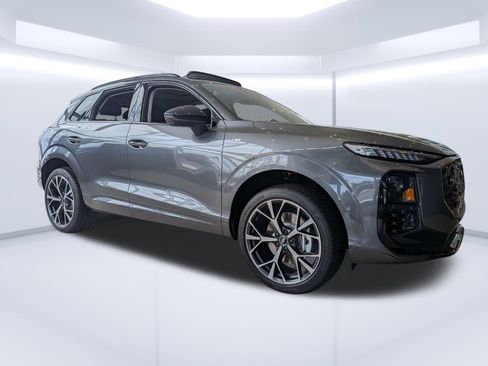 New 2026 Audi Q3 quattro 2.0T AWD/4WD image 1