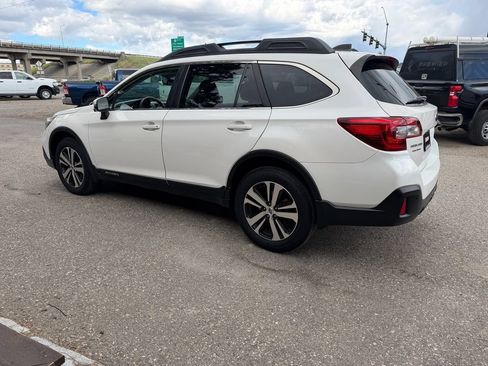 Used 2018 Subaru Outback 2.5i Limited AWD/4WD image 6