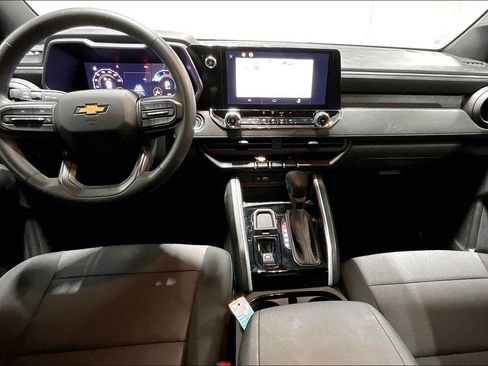 Used 2025 Chevrolet Colorado W/T image 18