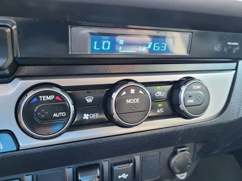 Used 2021 Toyota Tacoma SR5 w/ Trail Edition AWD/4WD image 19