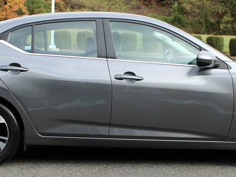 Certified 2023 Nissan Sentra SV image 5