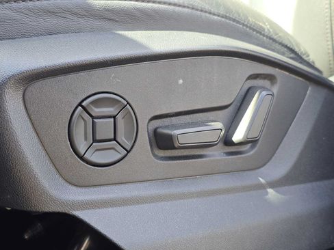 Used 2022 Audi Q7 3.0T Premium AWD/4WD image 25