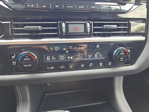 Used 2025 Nissan Pathfinder Platinum w/ Cargo Package FWD image 24