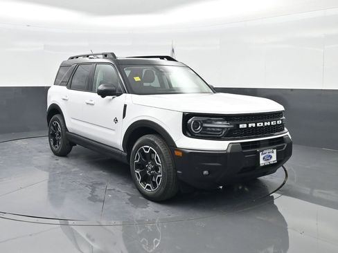 New 2025 Ford Bronco Sport Outer Banks w/ Outer Banks Tech Package+ image 1