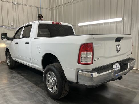 Used 2024 RAM 2500 Tradesman w/ Chrome Appearance Group image 18
