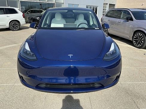 Used 2023 Tesla Model Y Long Range image 12