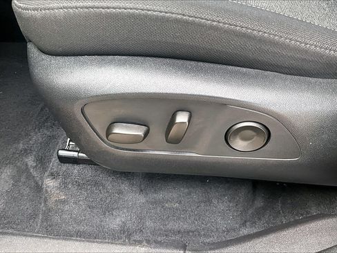 Used 2025 GMC Acadia Elevation FWD image 34