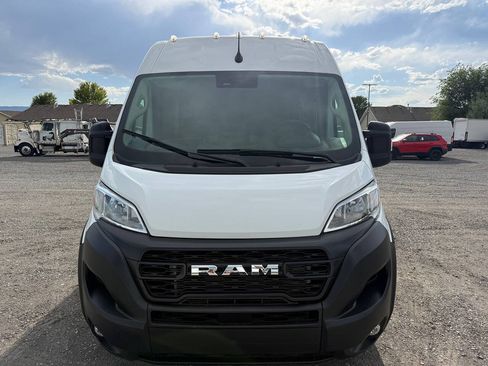 Used 2025 RAM ProMaster 2500 w/ Convenience Group FWD image 8