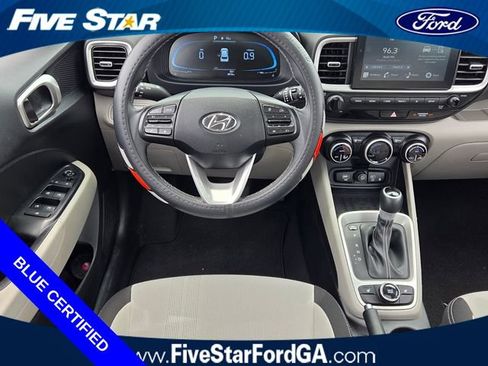Used 2026 Hyundai Venue SEL FWD image 13