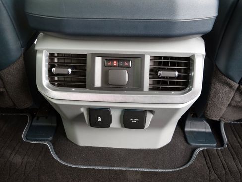 Used 2023 Ford F150 Limited image 33