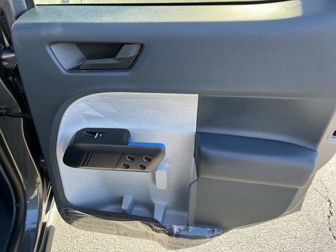 Used 2025 Ford Maverick XLT image 18