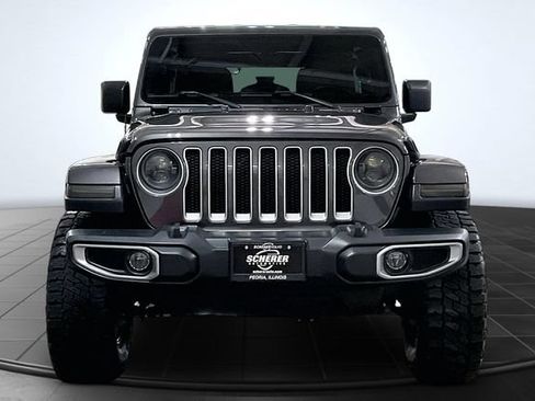 Used 2018 Jeep Wrangler Unlimited Sahara AWD/4WD image 3