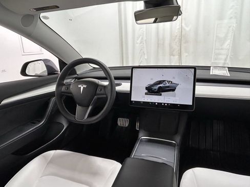 Used 2023 Tesla Model 3 Performance image 12