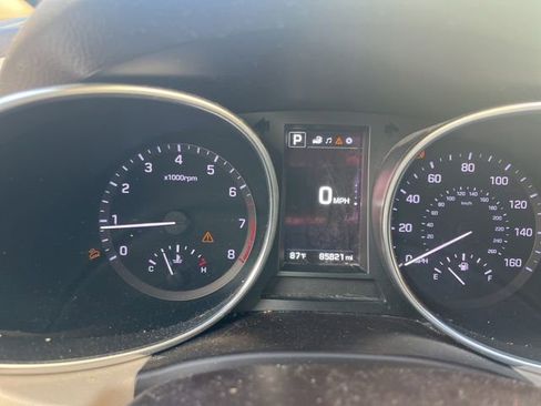 Used 2017 Hyundai Santa Fe Sport FWD image 12