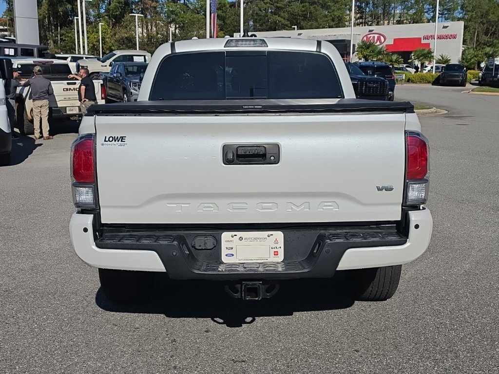 Used 2022 Toyota Tacoma TRD Sport w/ Technology Package RWD image 8