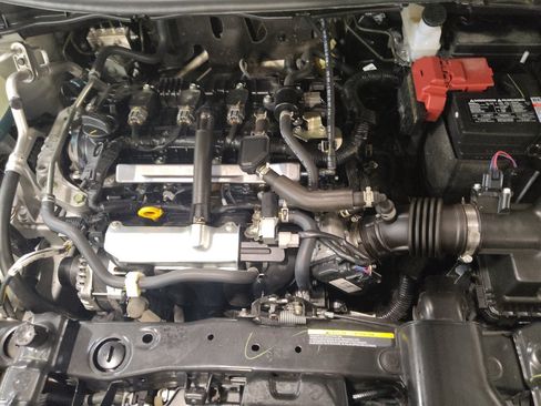 Used 2025 Nissan Versa SV FWD image 30