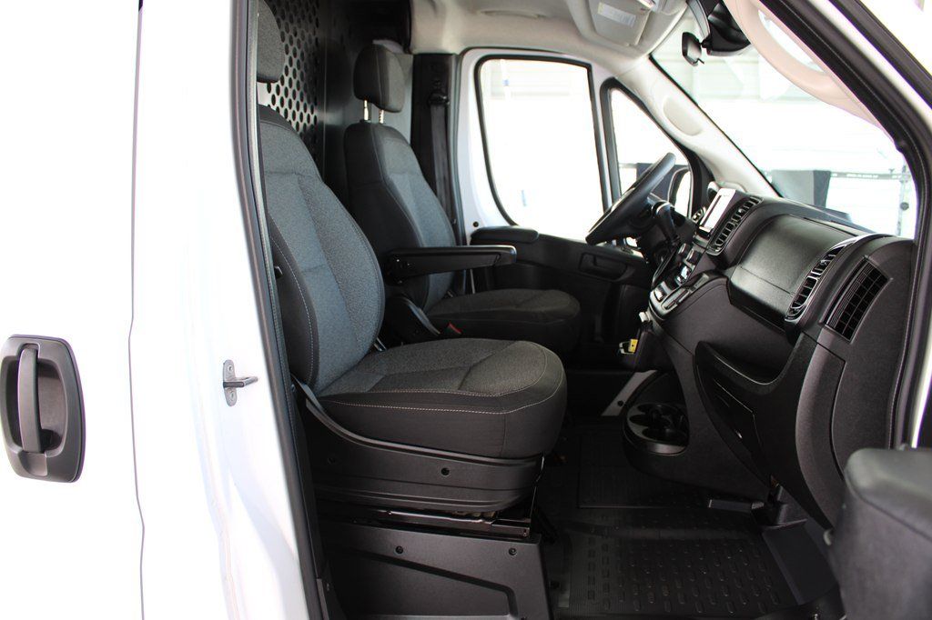 Used 2025 RAM ProMaster 2500 w/ U-Haul Equipment Group FWD image 23