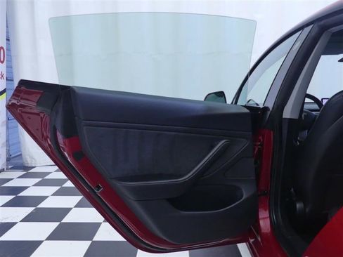 Used 2021 Tesla Model 3 Performance image 26