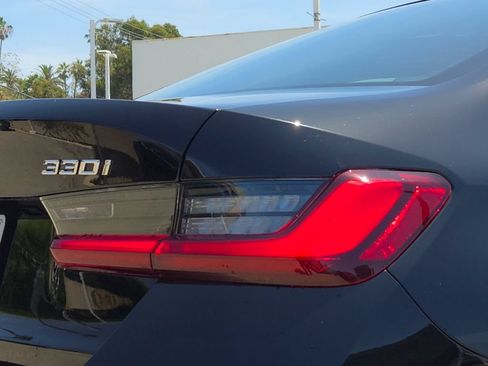Used 2025 BMW 330i Sedan w/ Premium Package RWD image 6