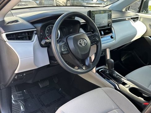 Used 2022 Toyota Corolla Cross L AWD/4WD image 18