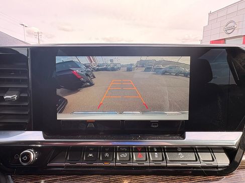 Used 2023 GMC Sierra 1500 SLE image 23