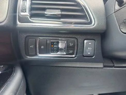 Used 2023 Lincoln Navigator L Reserve AWD/4WD image 24