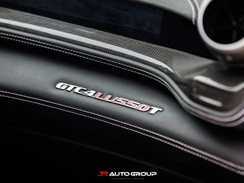 Used 2018 Ferrari GTC4Lusso T image 11