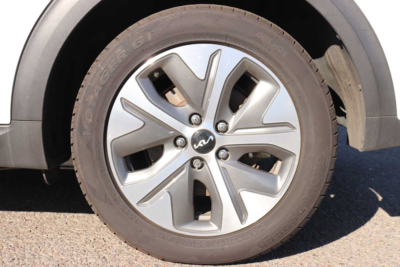 Used 2022 Kia Niro EX Premium FWD image 9
