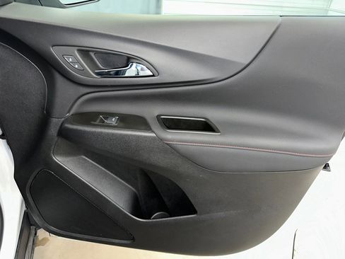 Certified 2022 Chevrolet Equinox RS w/ LPO, Floor Liner Package image 31