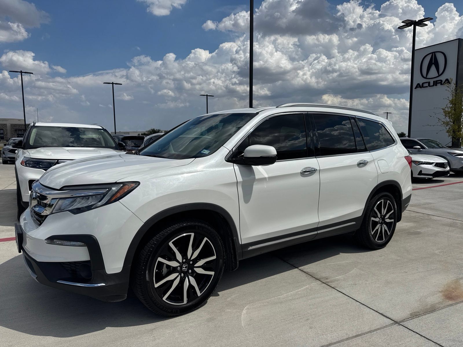 Used 2021 Honda Pilot Touring image 4